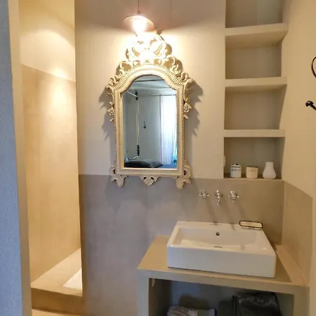 The French Village Authentic House Apartament *